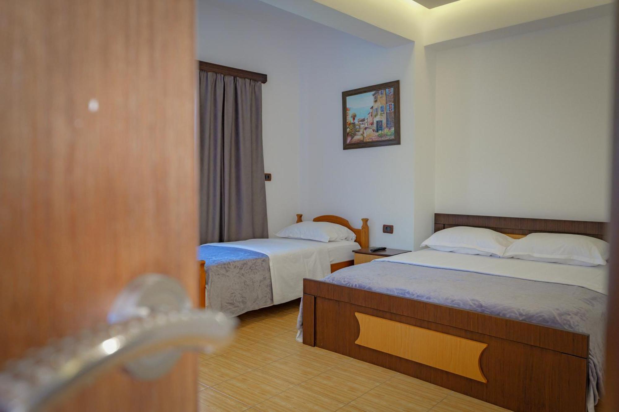 Hotel En Ad Ksamil Exterior photo