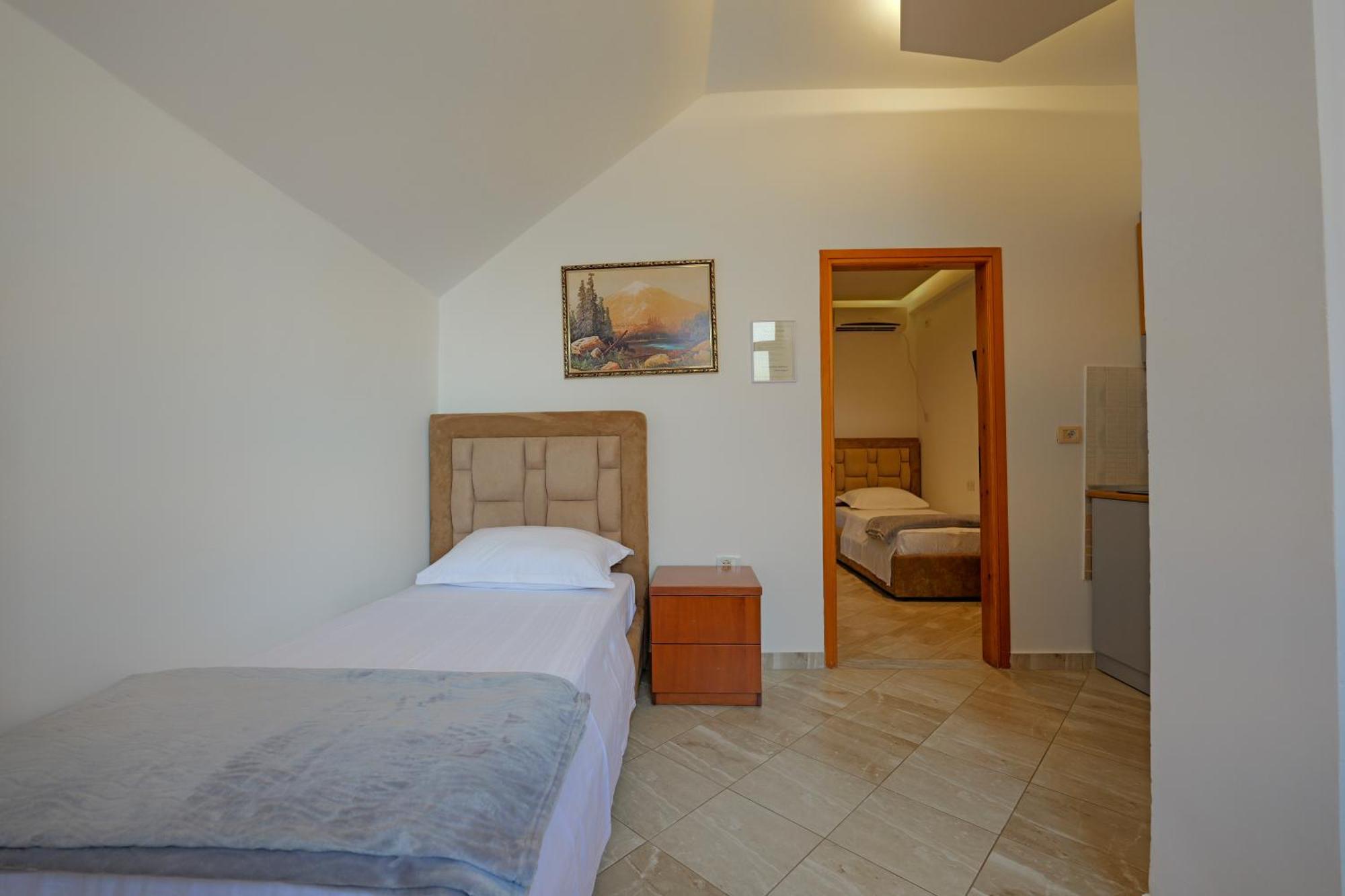 Hotel En Ad Ksamil Exterior photo